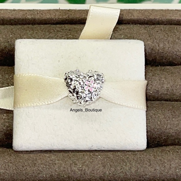 New Pandora Mom Daisy Heart Charm - Picture 4 of 8
